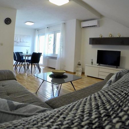 Holiday Apartment Lavanda Sumpetar Jesenice  Exterior photo